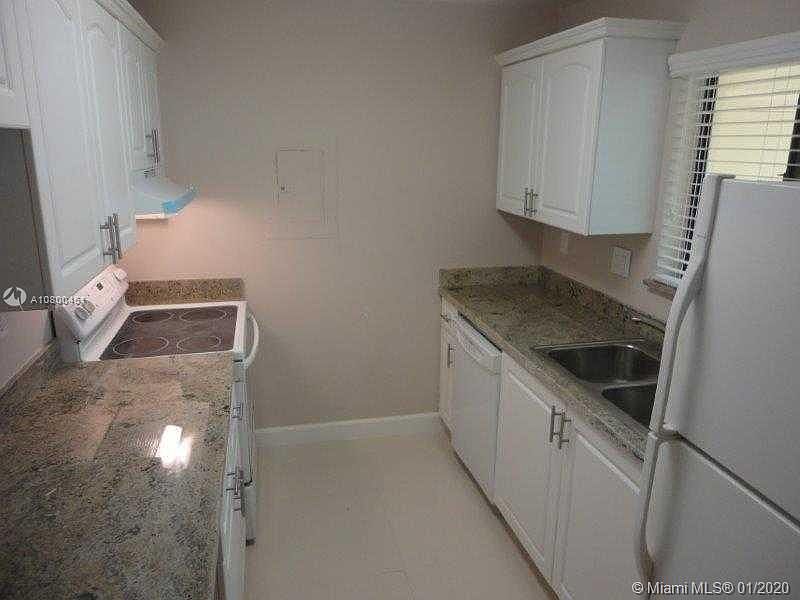 1st image of 183 Lakeview Dr APT 102