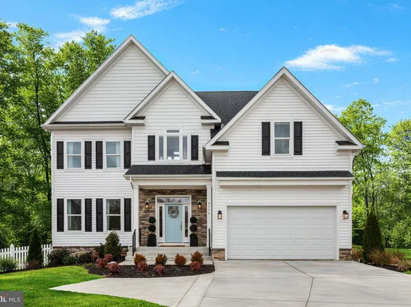 8734 Lukens Ln, Alexandria, VA 22309