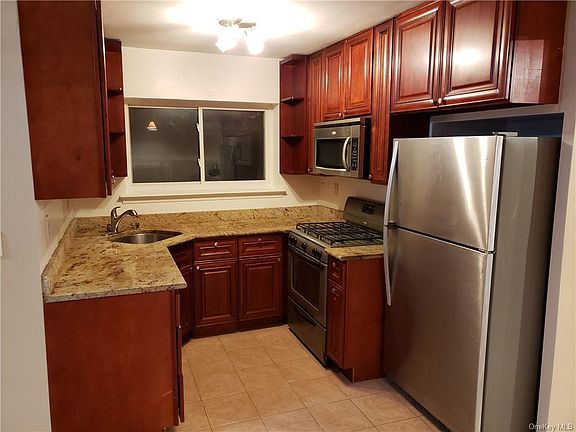 3rd image of 4026 Bell Ave