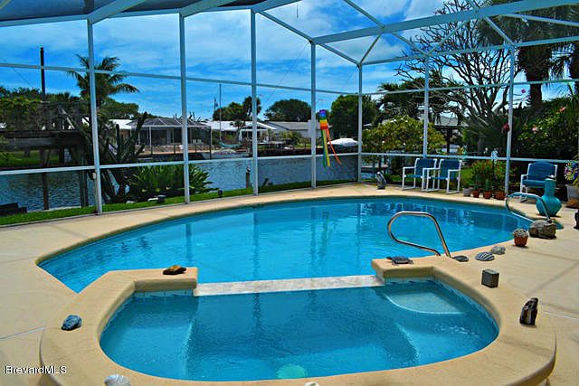 1st image of 108 Yacht Haven Dr