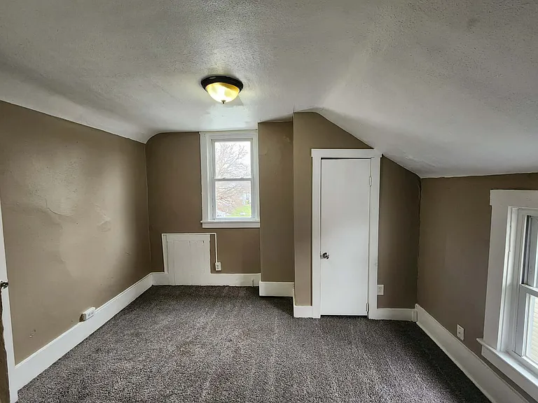 717 S Downing St — Photo 23