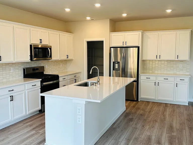 5381 Century Pl NE — Photo 7
