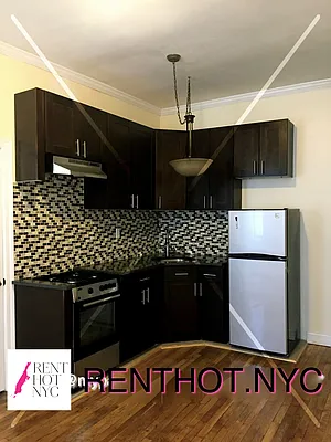 Rented by Weissman Realty | media 23