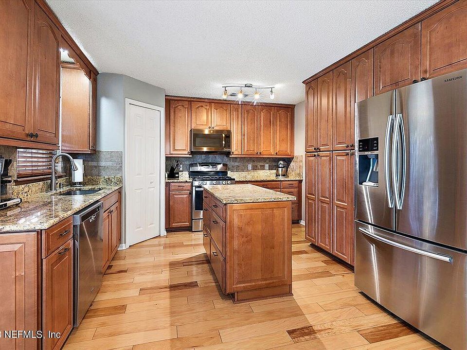 1st image of 11102 WINDLESHAM Court