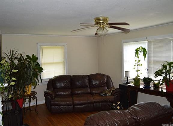 4th image of 107 Dillon Dr