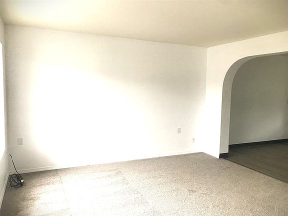 5th image of 1906 Ahlers Ave #1234