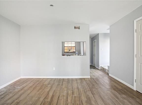 5th image of 28 Brandon Hall Dr APT A