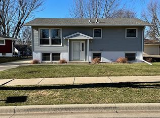 2115 8th Ave NE, Rochester, MN 55906