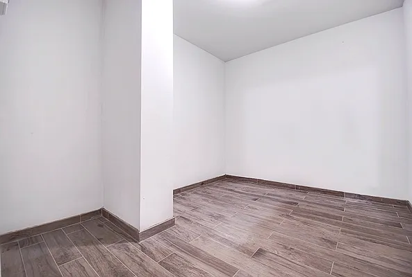 Rented by Urbane Brokerage | media 19