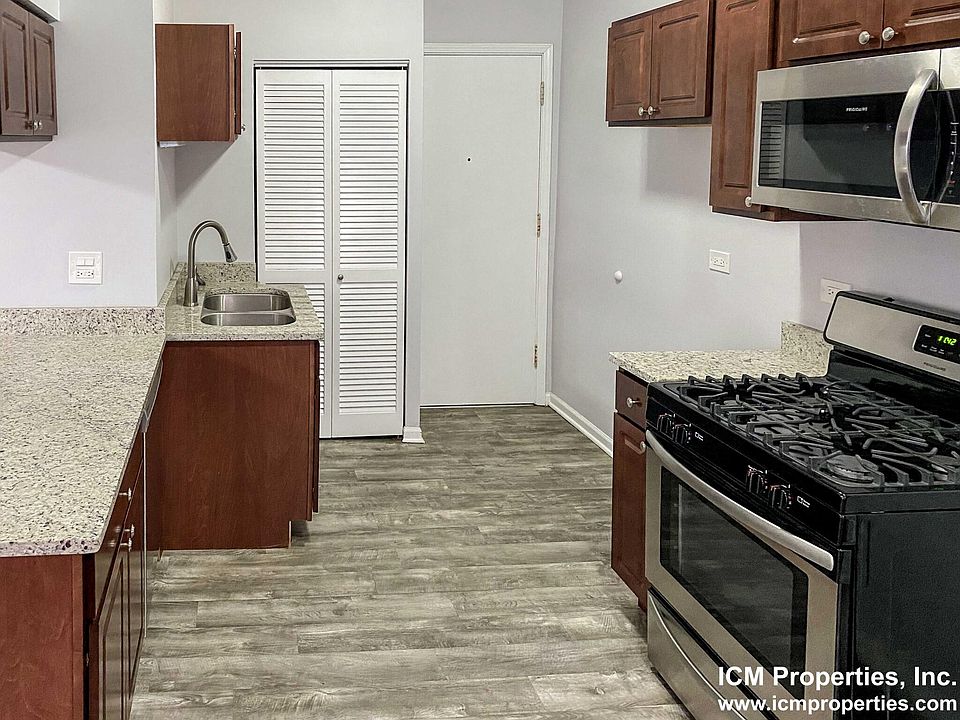 1st image of 3712 N Sheffield Ave #2S