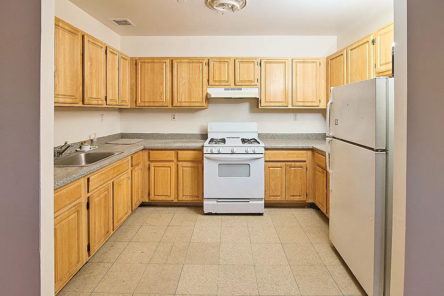 147 Hull Street — Photo 2