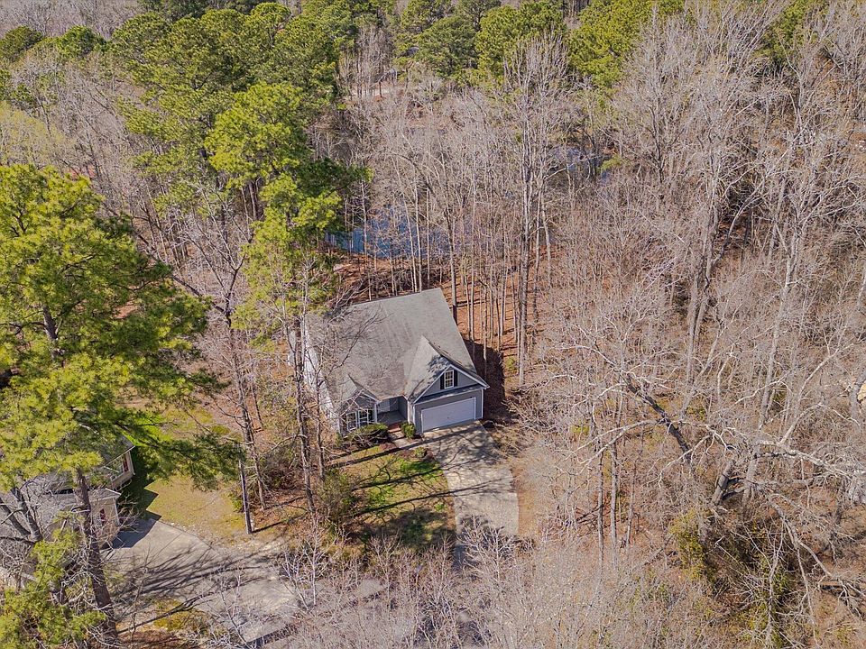 1st image of 2604 Spring Dr