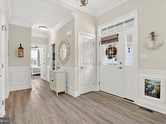4th image of 298 Moorings Cir
