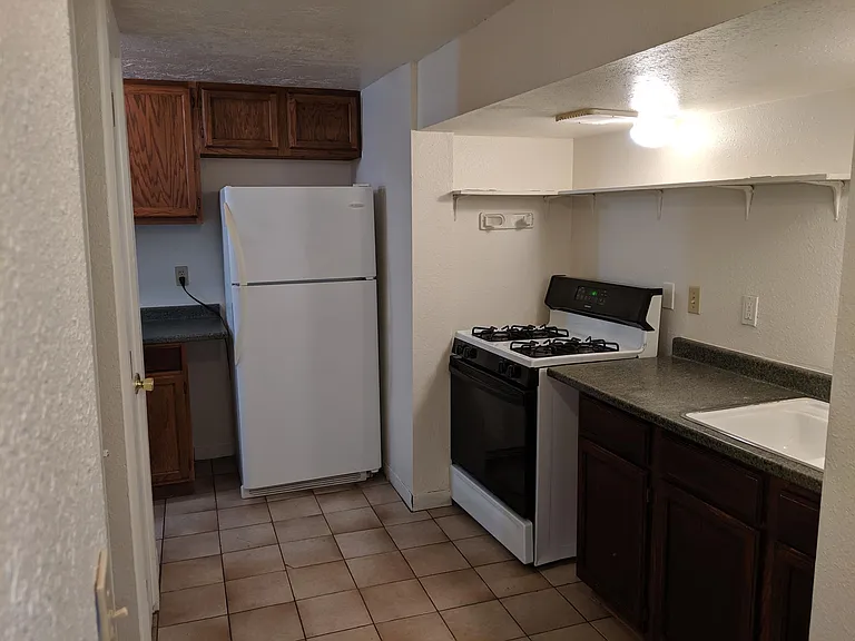 1311 NE Schuyler St #3-1 — Photo 8