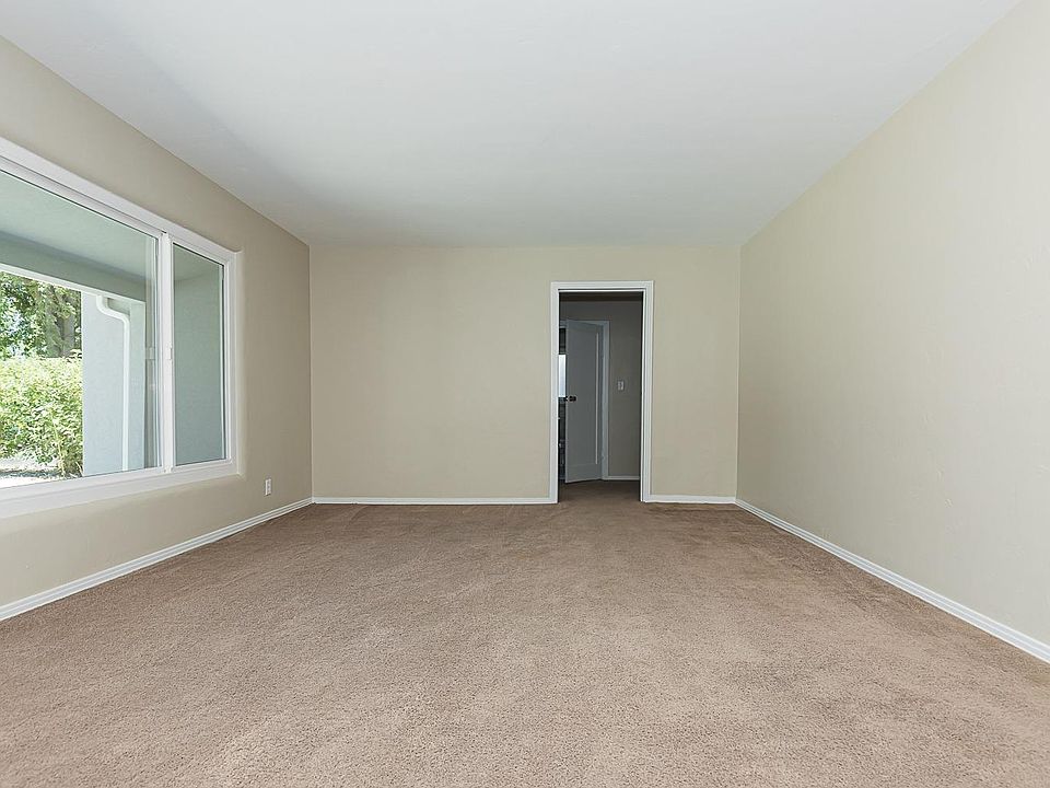 2nd image of 330 10th St