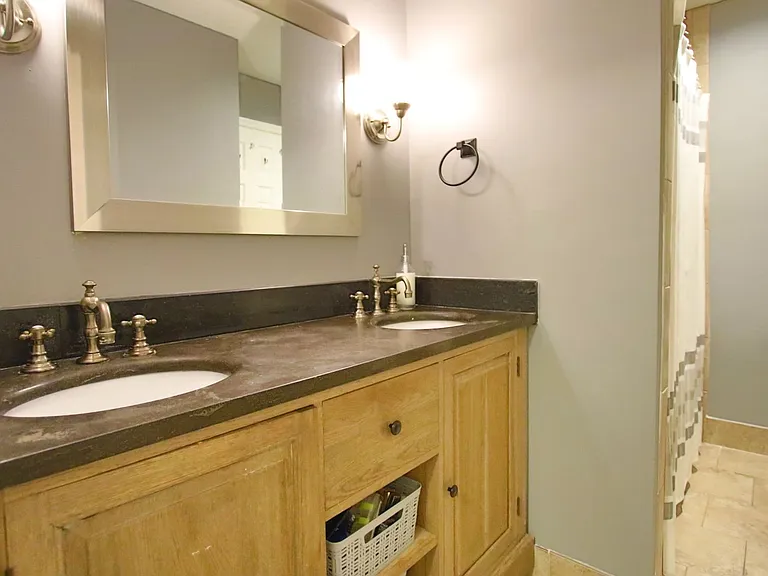 702 Fox Ridge Dr — Photo 12