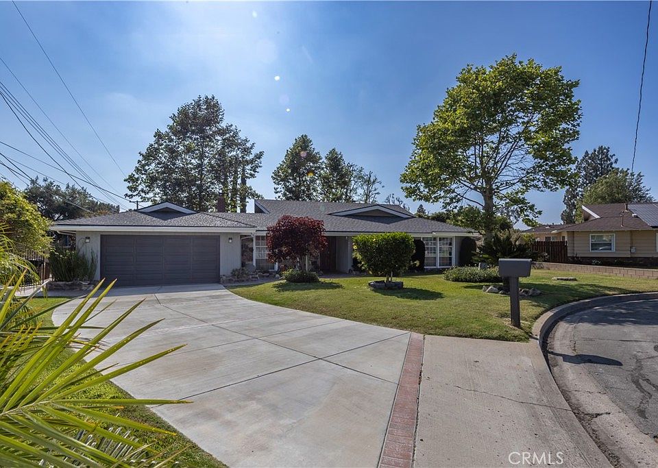 1st image of 4661 Woodhaven Dr