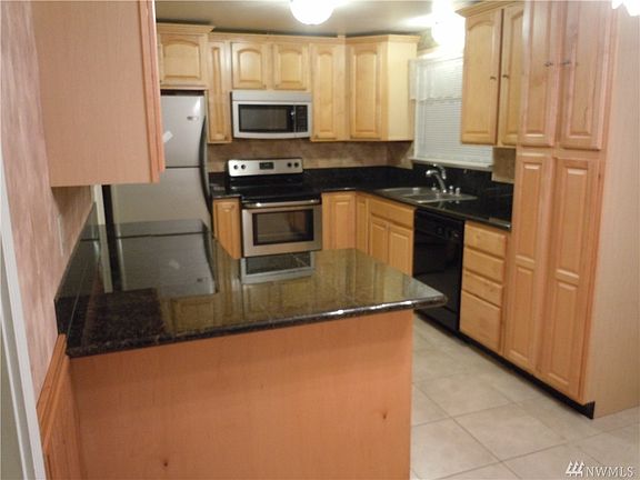 5th image of 2523 Natalie Ln