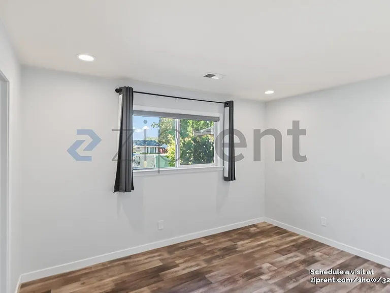 1796 Wyrick Ave — Photo 15