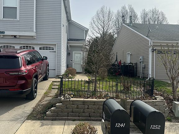 2nd image of 1241 Cutler Ln