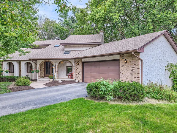 10209 Toledo Cir, Bloomington, MN 55437