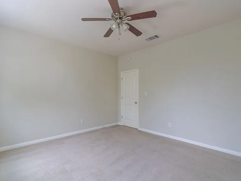 18601 Derby Hill Ln — Photo 38