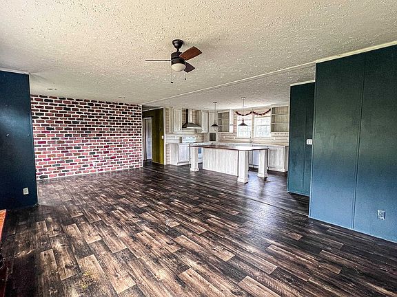 2nd image of 176 Old Flowers Rd.