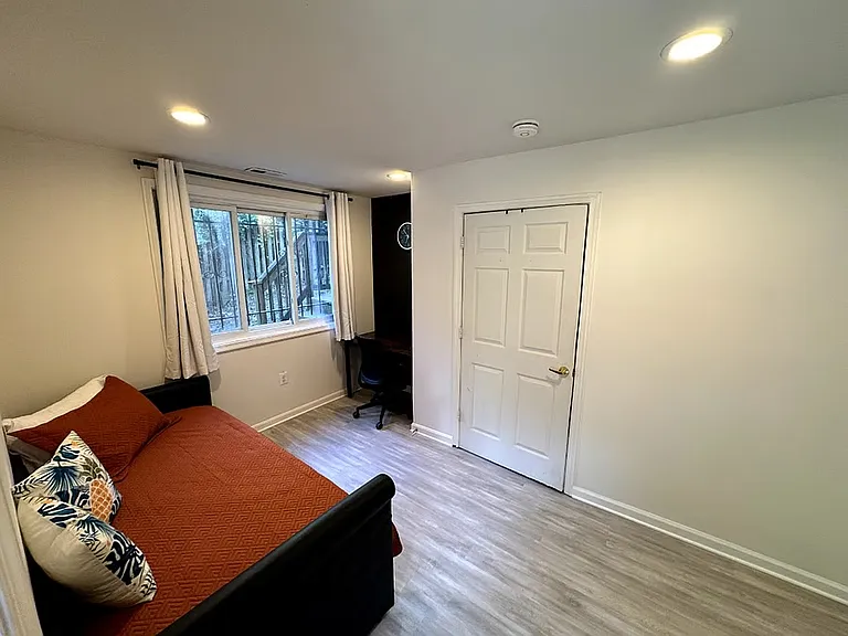 1604 Woodhill Ct — Photo 28