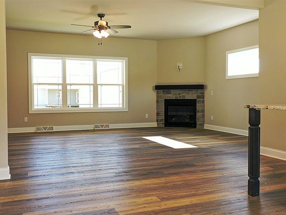 5th image of 2783 Endive Dr