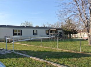 12331 Silver Springs Ln, Yukon, OK 73099