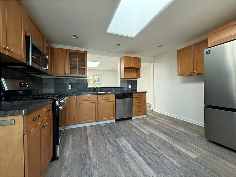 1656 Jefferson Rd — Photo 13