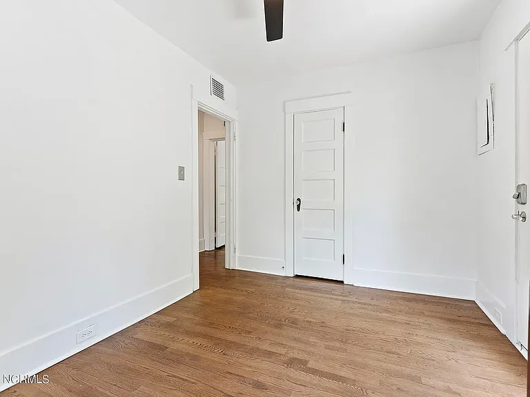 2214 Princess Place Dr — Photo 15