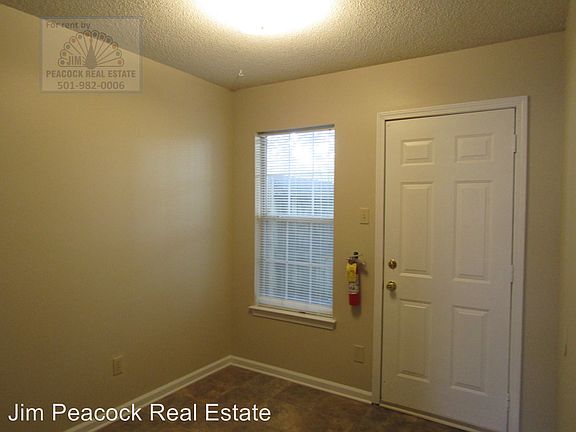 3rd image of 807 W Elm St APT 3B