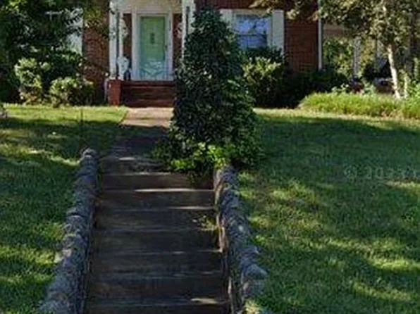 2716 Oakland Blvd NW, Roanoke, VA 24012