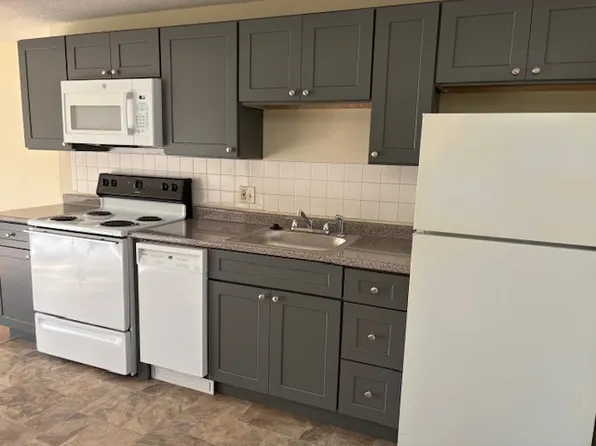 28 Dinan Dr, Gardner, MA