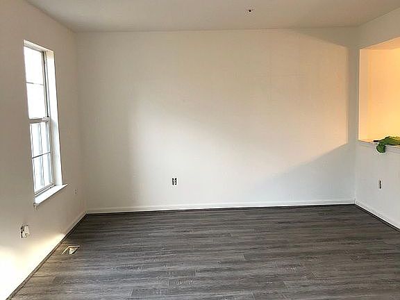 Additional View of the living area.