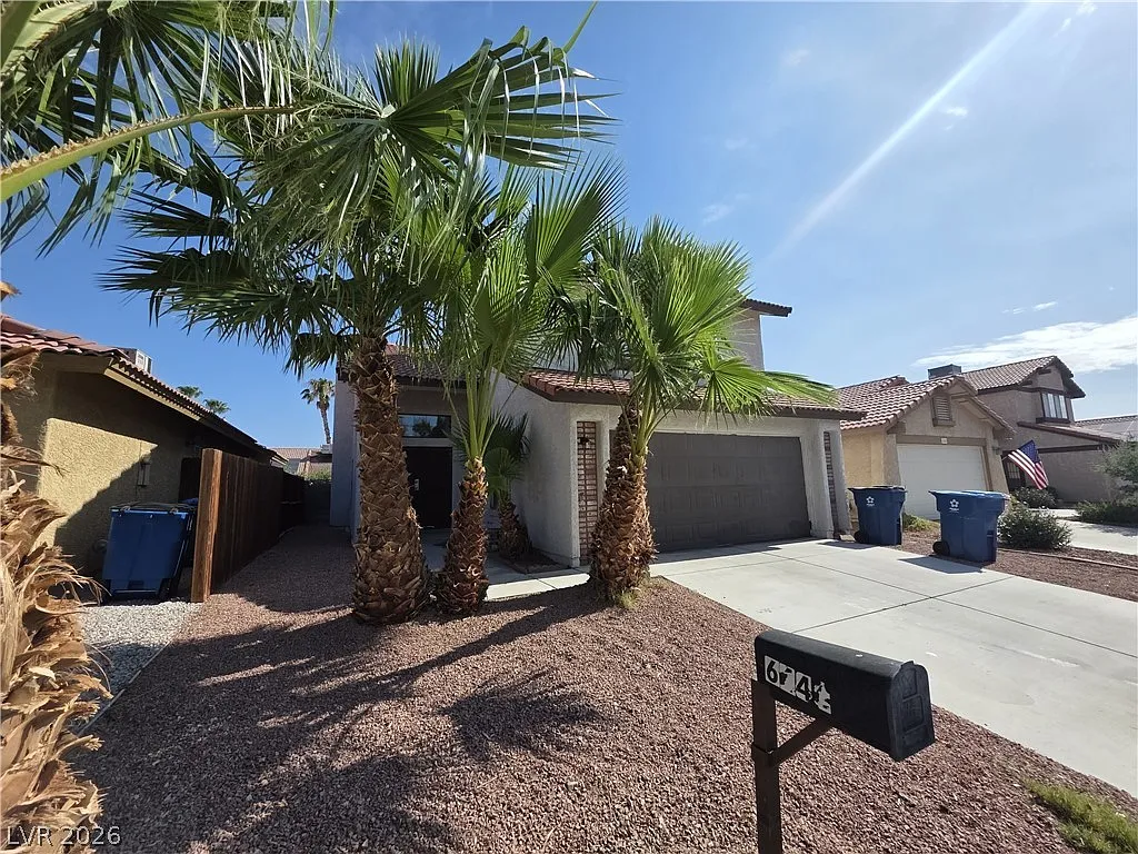 4 bed, 2.5 bath, 1726 sqft, $1,895 — Photo 4