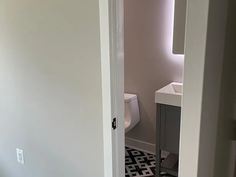 536 Madison St NW — Photo 16