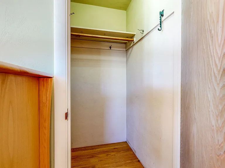 4560 Sullivan Ct — Photo 51