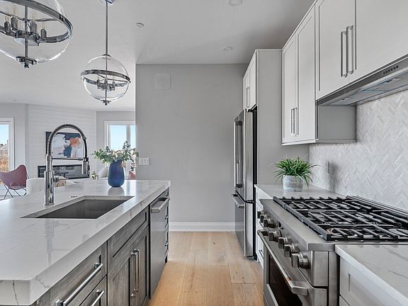 5th image of 44 Ellery St #Penthouse 1