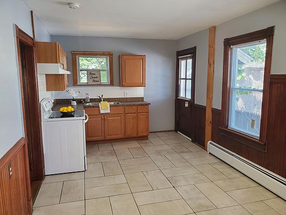 LARGE Remodeled Kitchen with NEW cabinets & NEW ceramic tiles flooring
