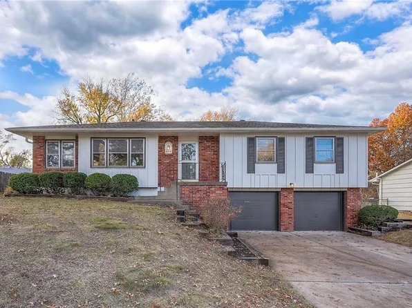 8312 Ditzler Ave, Raytown, MO 64138