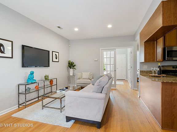 4th image of 1733 W Catalpa Ave #2