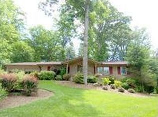 108 Burge Mountain Rd, Hendersonville, NC 28792