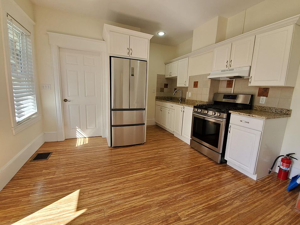 1st image of 35 Payne St #1
