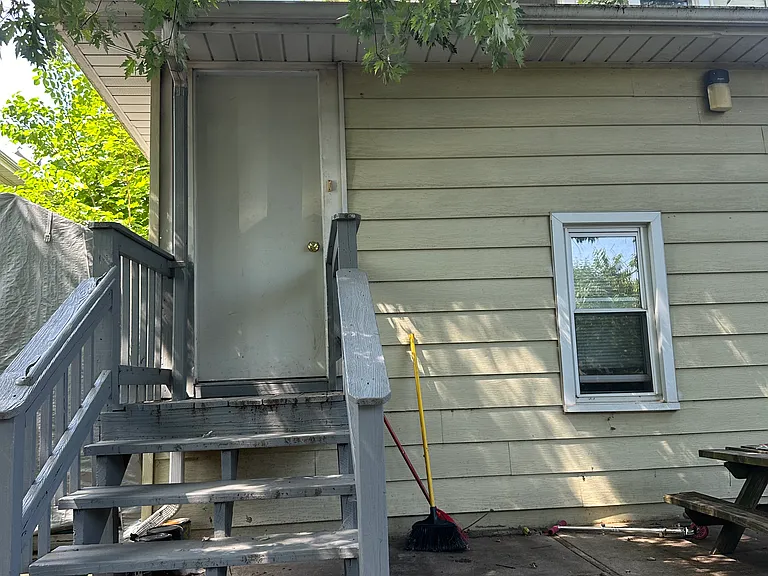 239 Ashland Ave #2 — Photo 4