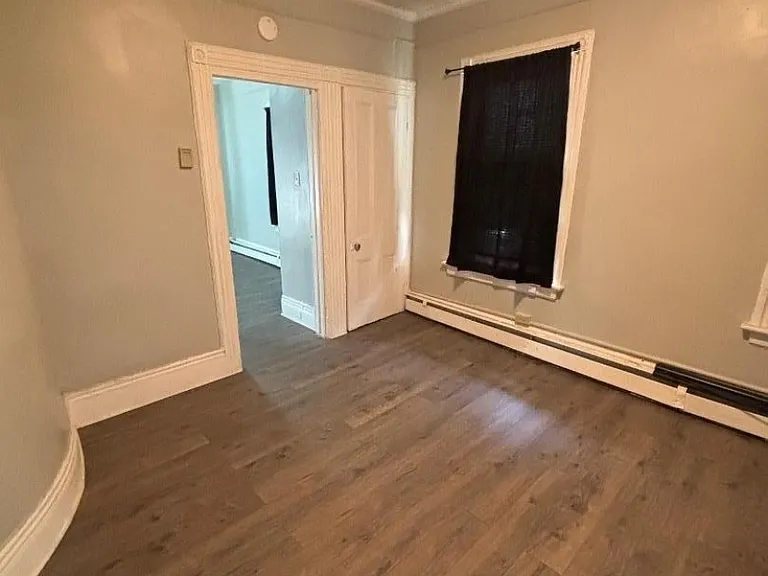 1023 Clinton Ave #4 — Photo 8