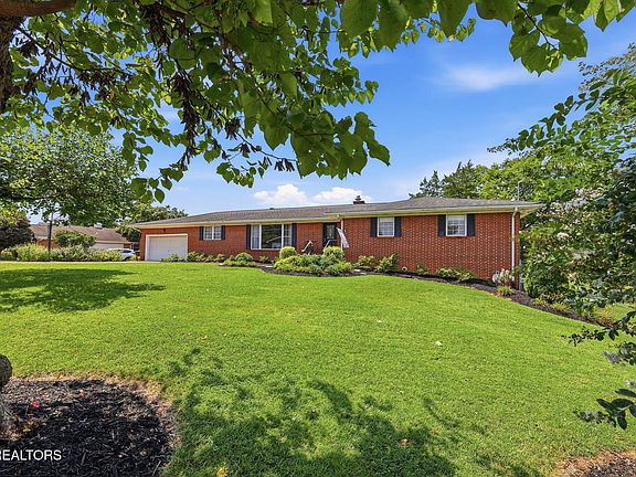 2nd image of 7517 Jessilee Dr