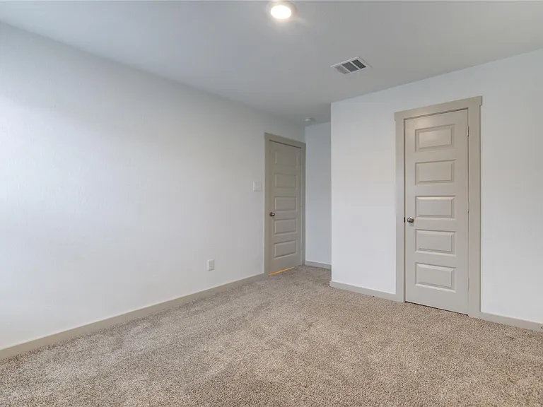 7715 Smooth Valley Ct — Photo 9