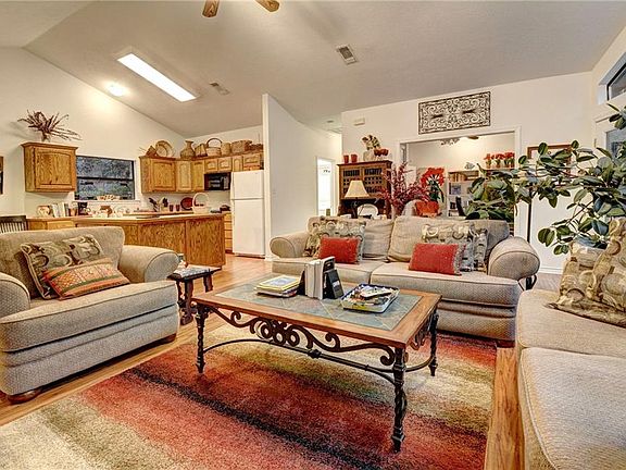 3rd image of 149 Blue Jack Oak Ln
